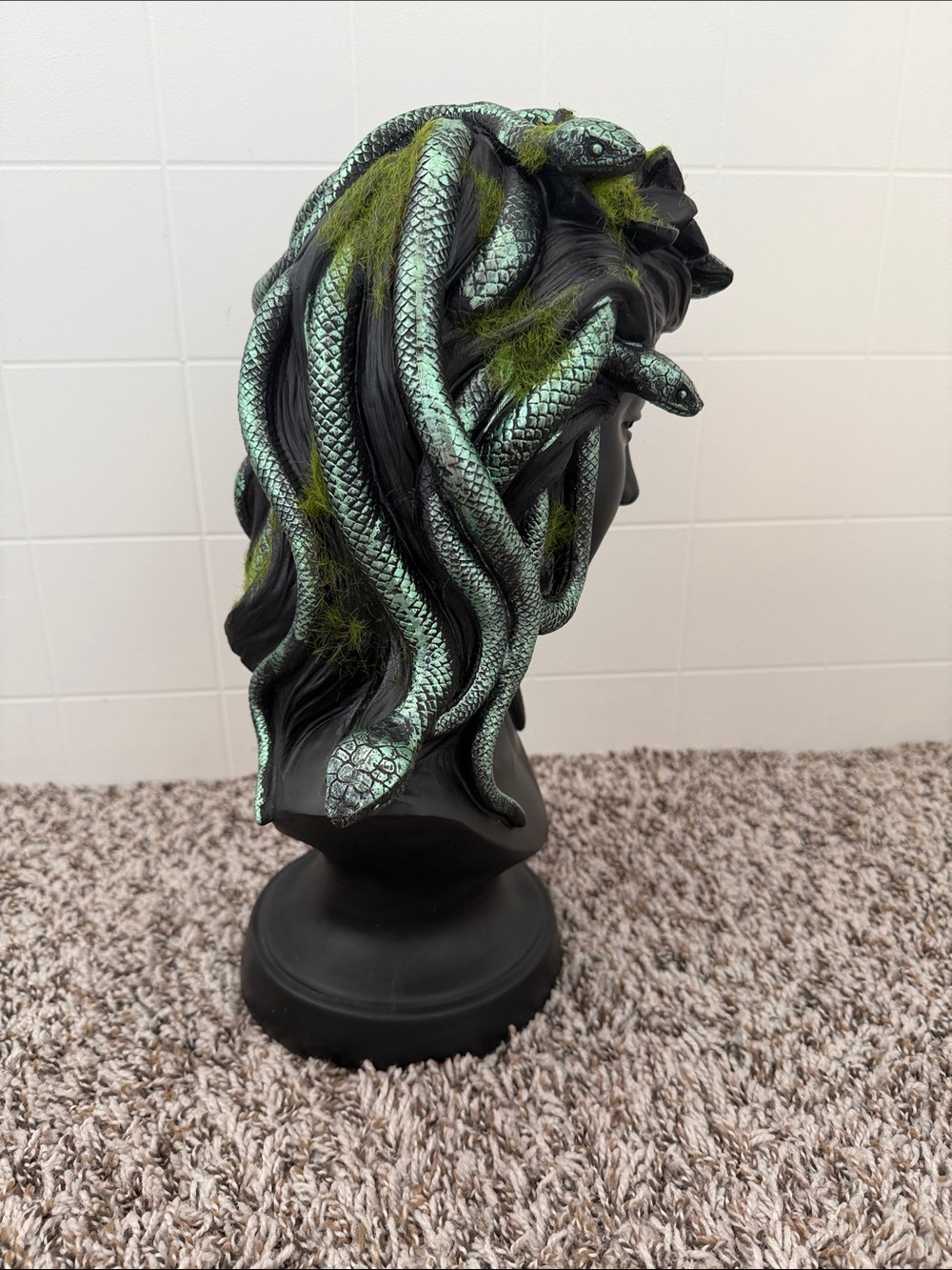 Medusa Bust Statue Gothic Snake Head Halloween Decor 17” Black Green - Picture 3 of 4